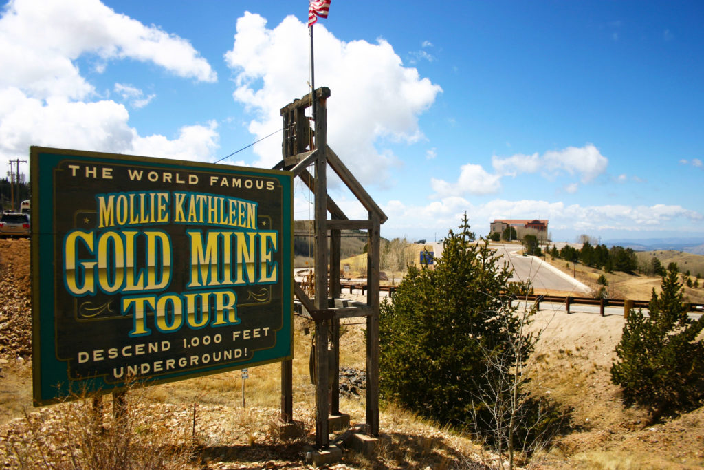 Sign of Gold mine tours in Cripple Creek